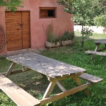 Bed & Breakfast Cal Calau Vega *
